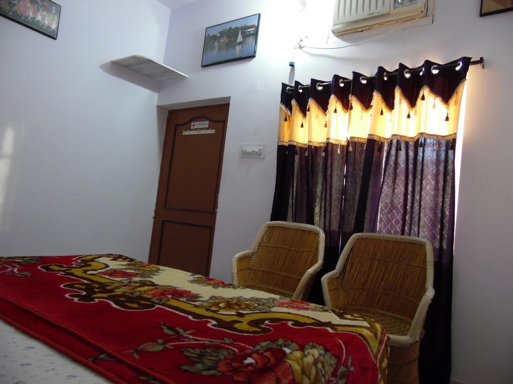 بوشكار Keshav Palace الغرفة الصورة