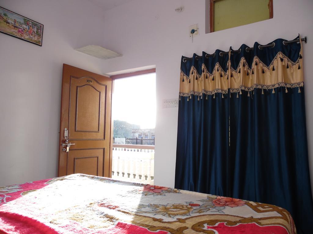 بوشكار Keshav Palace المظهر الخارجي الصورة