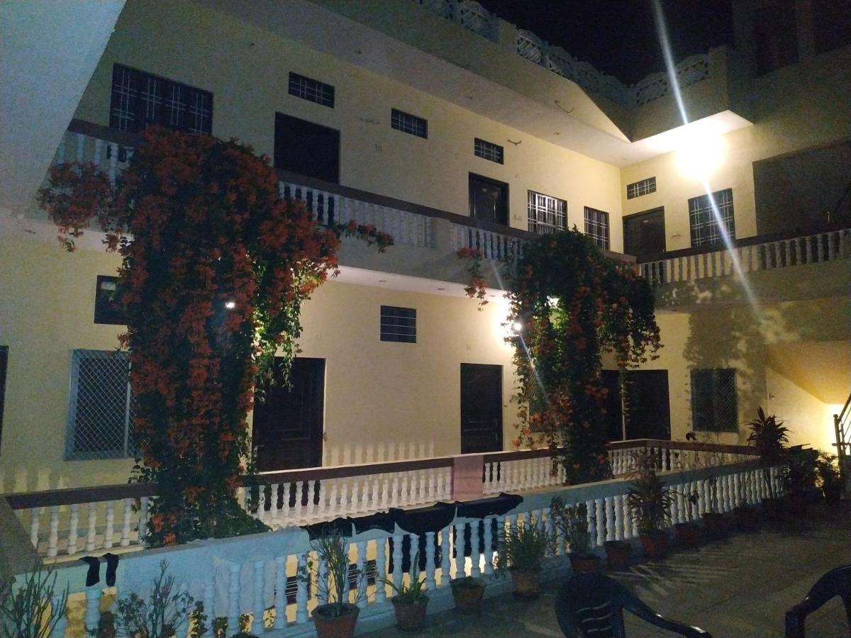 بوشكار Keshav Palace المظهر الخارجي الصورة